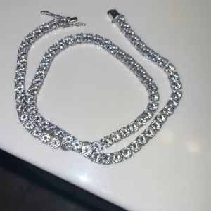 blingggged out tennis chain like 18”- 20”